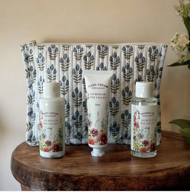 Weekend Pamper Set - Secrets of the Valley - Blue & White
