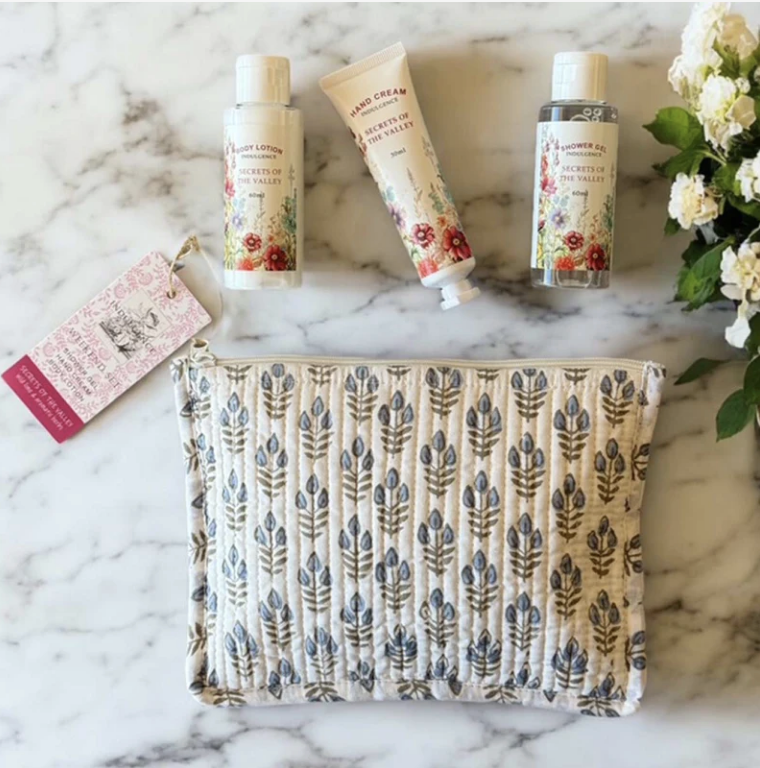 Weekend Pamper Set - Secrets of the Valley - Blue & White