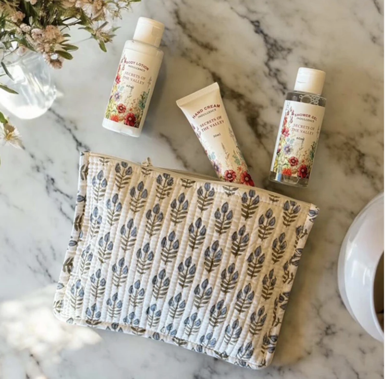 Weekend Pamper Set - Secrets of the Valley - Blue & White